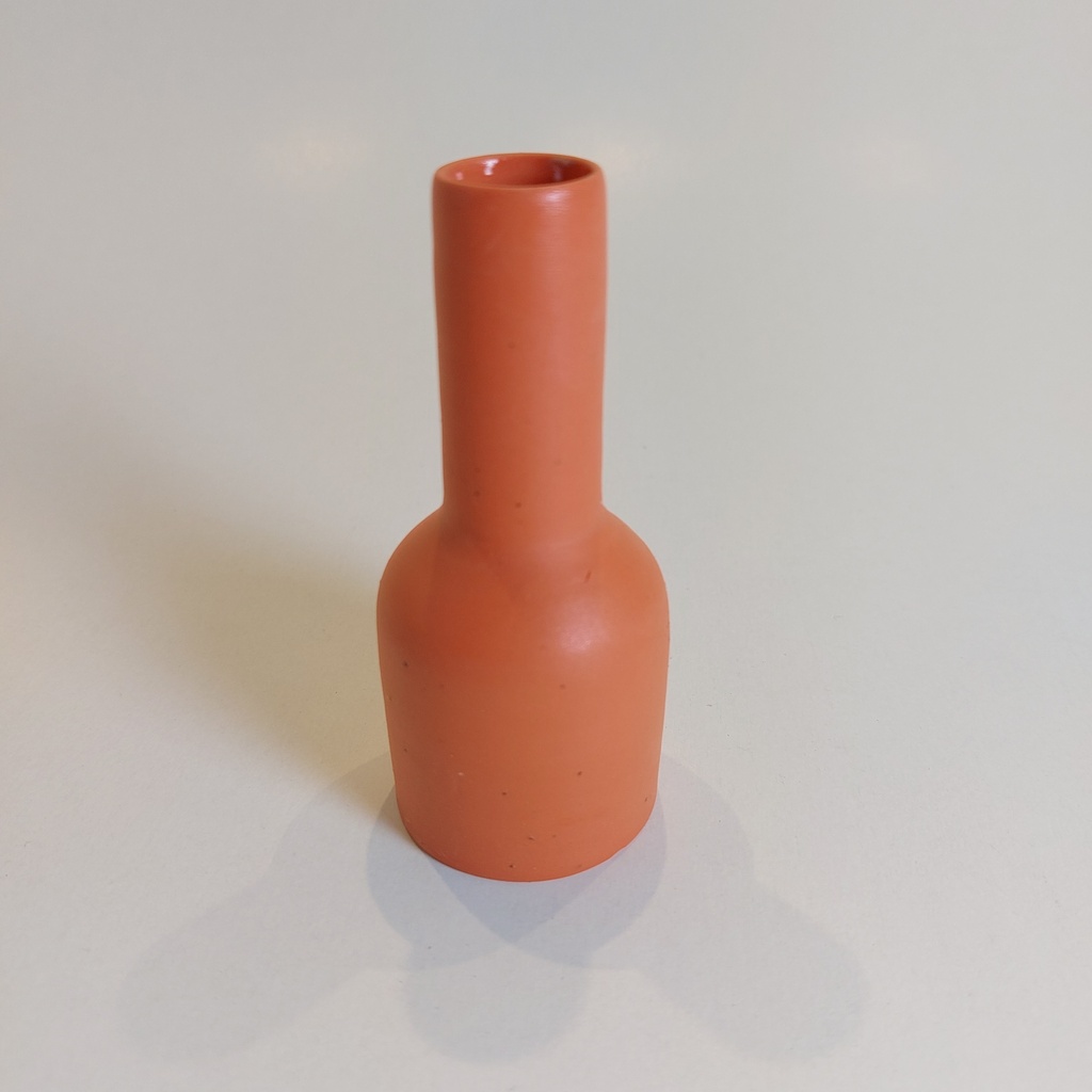oranje vaasje - ingekleurde porselein, H 9,5 cm